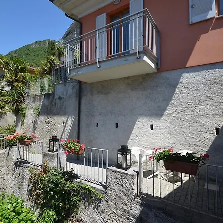 Leonardo House 2 Casa de Férias Varenna