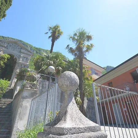 Vakantiehuis Leonardo House 2