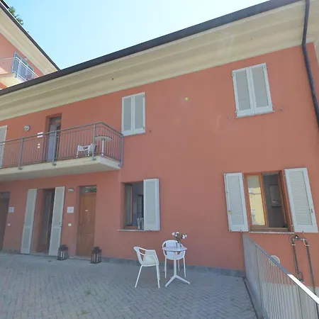 Vakantiehuis Leonardo House 2 *